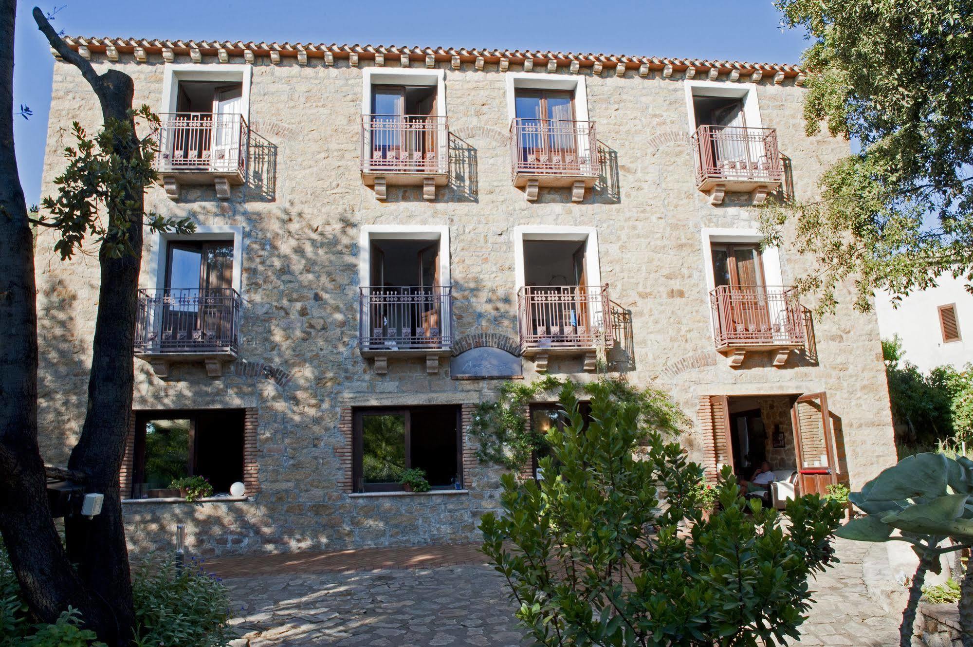 Nascar Hotel Santa Maria Navarrese Bagian luar foto